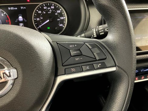 Used 2019 Nissan Kicks SV FWD image 13