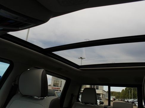 Used 2025 RAM 1500 Laramie w/ Laramie Southwest Edition image 28