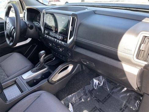 New 2025 Nissan Frontier SV w/ SV Convenience Package image 12