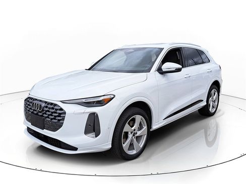 New 2025 Audi Q5 2.0T Premium Plus image 2