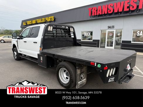 Used 2025 Ford F350 XLT AWD/4WD image 3