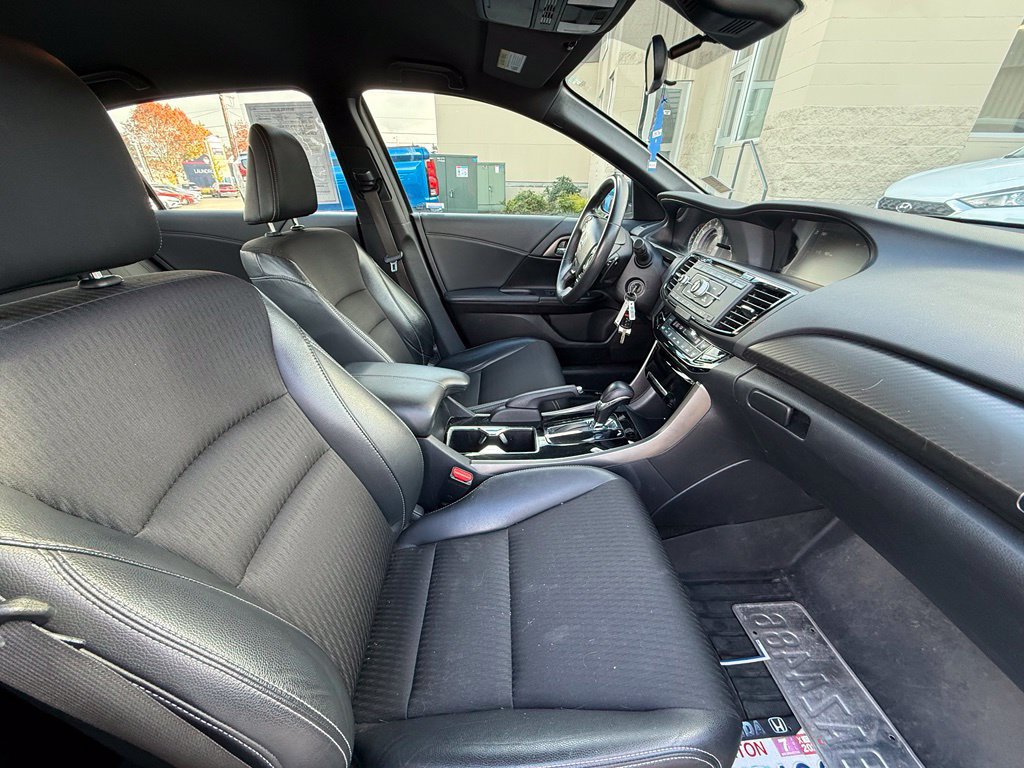 Used 2016 Honda Accord Sport image 15