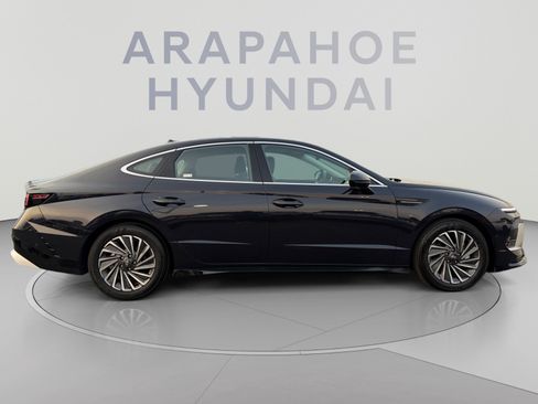 Used 2025 Hyundai Sonata Limited FWD image 6