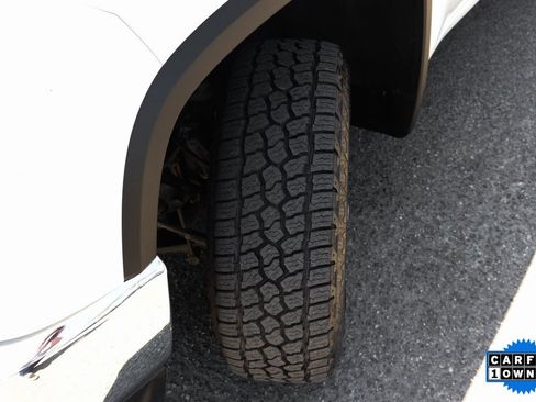 Used 2022 Chevrolet Silverado 2500 LT w/ Convenience Package image 39