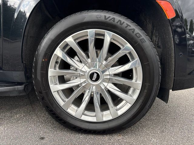 Used 2023 Cadillac Escalade ESV Premium Luxury w/ LPO, Floor Liner Package AWD/4WD image 17