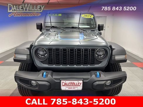 Used 2024 Jeep Wrangler Unlimited Rubicon 4xe image 2