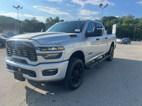 Used 2026 RAM 2500 Big Horn AWD/4WD image 1