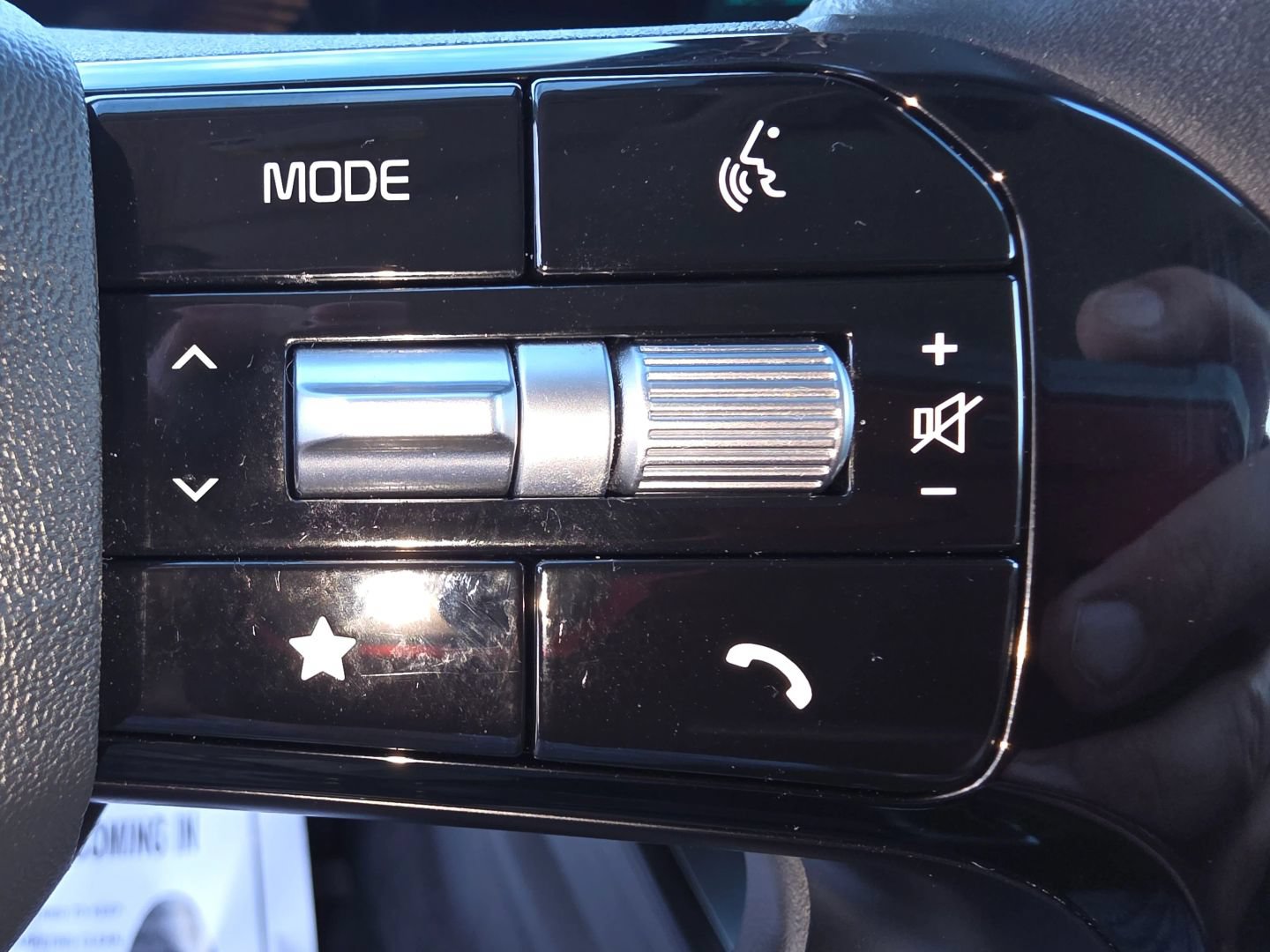 Used 2026 Kia Sorento LX FWD image 15