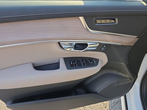 New 2026 Volvo XC90 B5 Plus w/ Protection Package Premier image 11