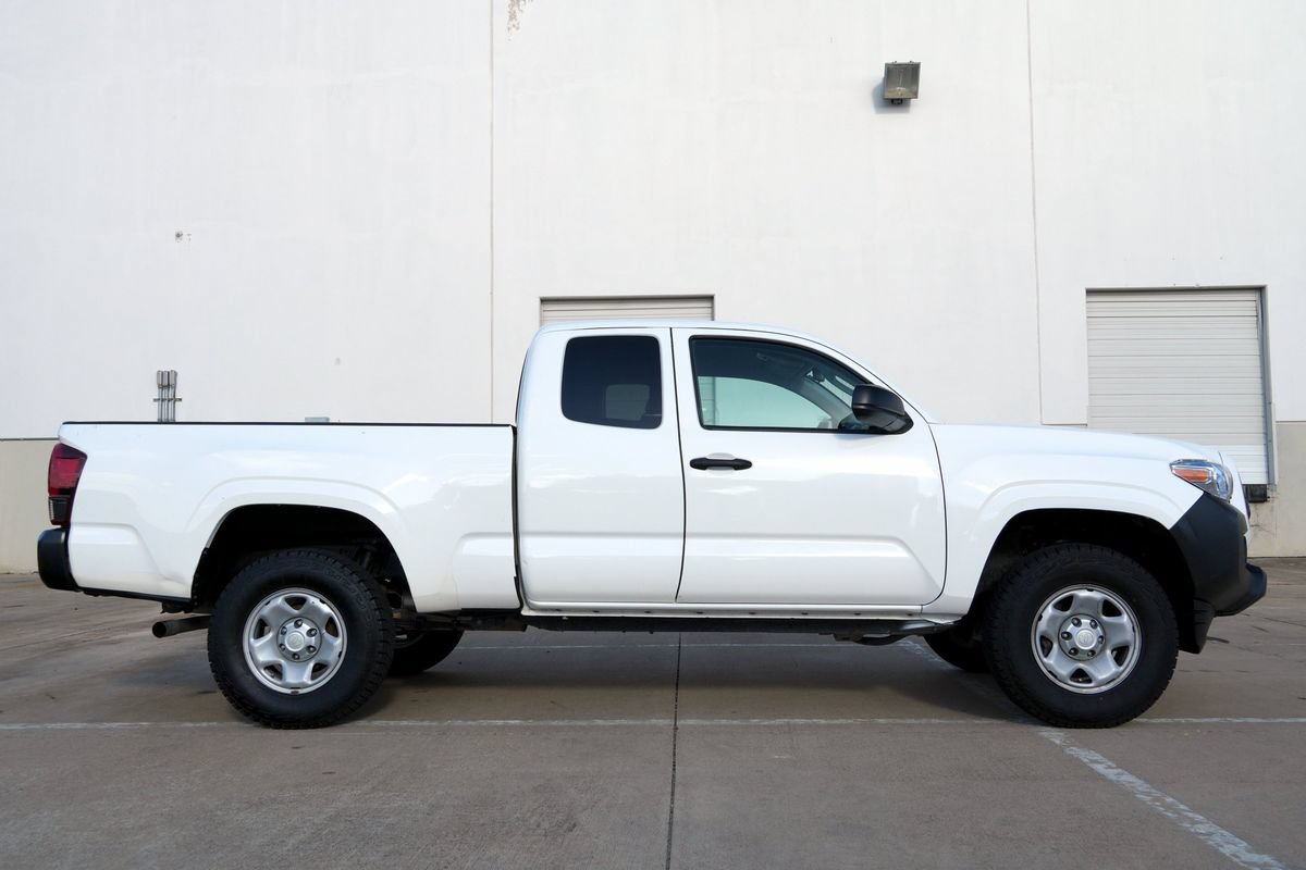 Used 2022 Toyota Tacoma SR RWD image 14