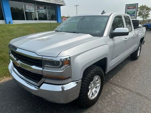 Used 2018 Chevrolet Silverado 1500 LT image 2