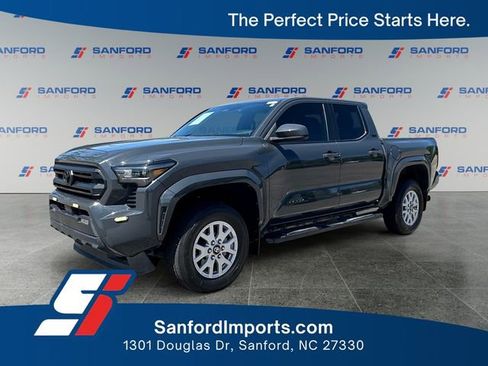 Used 2024 Toyota Tacoma SR5 AWD/4WD image 1