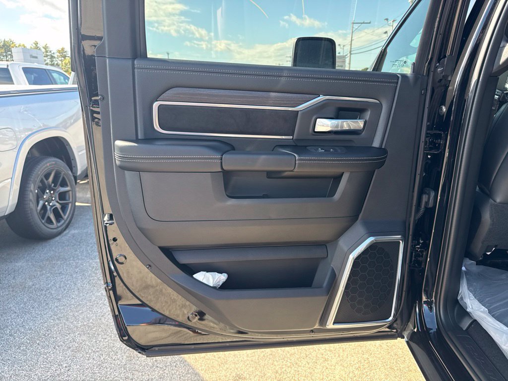 New 2027 RAM 2500 Laramie AWD/4WD image 22