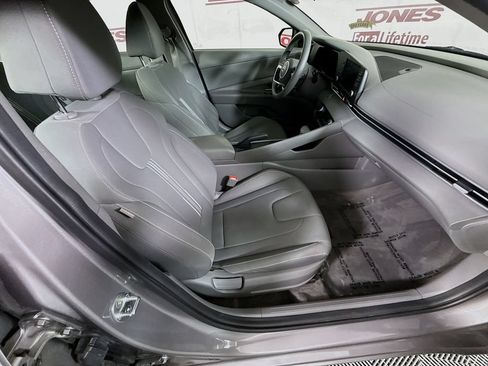Used 2023 Hyundai Elantra SEL w/ Cargo Package FWD image 29