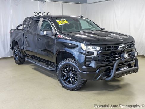 Used 2023 Chevrolet Silverado 1500 LT Trail Boss w/ LT Trail Boss Premium Package AWD/4WD image 2