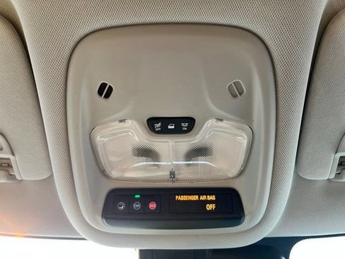 Used 2022 Chevrolet TrailBlazer LT w/ Convenience Package AWD/4WD image 28