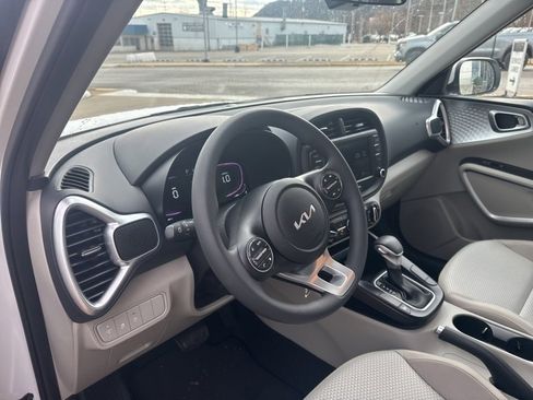 New 2025 Kia Soul LX image 21