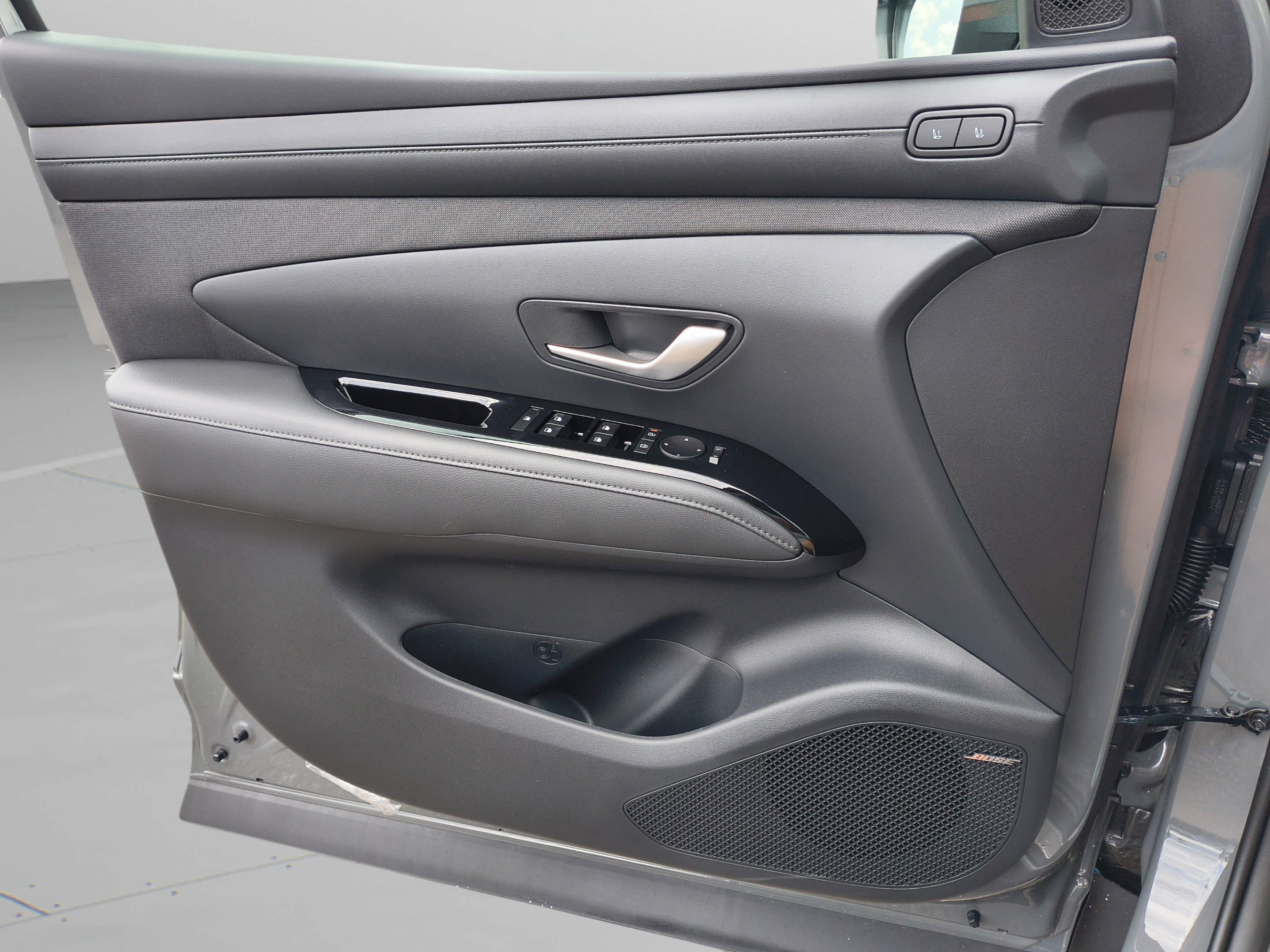 New 2026 Hyundai Tucson Limited FWD image 23