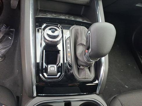 New 2025 GMC Canyon Elevation w/ Convenience Package image 22