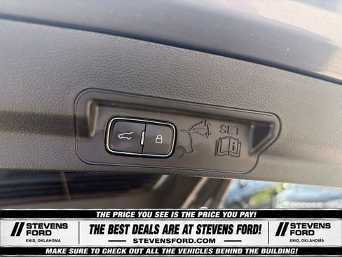 Used 2023 Ford Explorer XLT w/ Equipment Group 202A AWD/4WD image 38