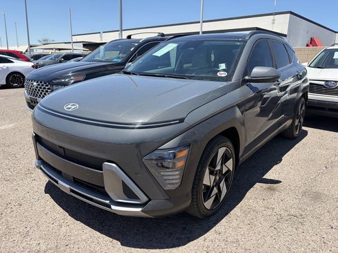 Used 2025 Hyundai Kona Limited FWD image 4