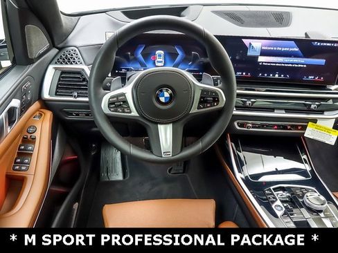Used 2026 BMW X7 xDrive40i w/ Executive Package image 14