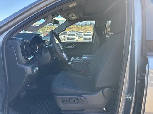 New 2026 GMC Sierra 1500 Elevation image 14