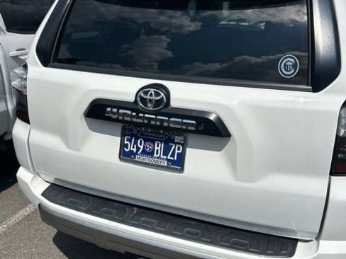 Used 2019 Toyota 4Runner TRD Off-Road AWD/4WD image 15