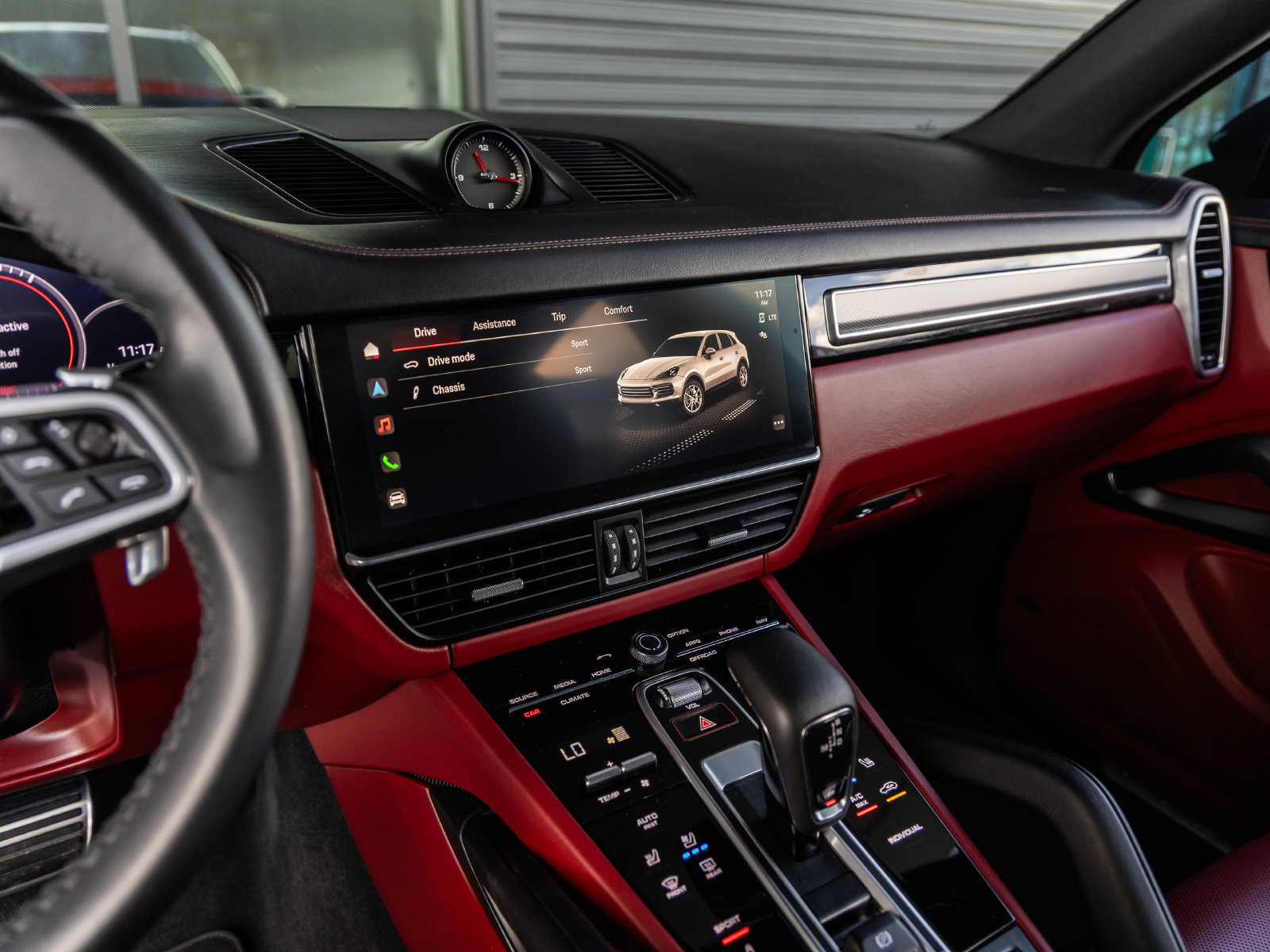 Certified 2023 Porsche Cayenne S Platinum AWD/4WD image 29