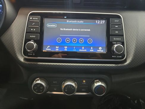 Used 2022 Nissan Kicks S FWD image 18