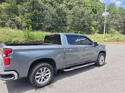 Used 2021 Chevrolet Silverado 1500 LTZ AWD/4WD image 3