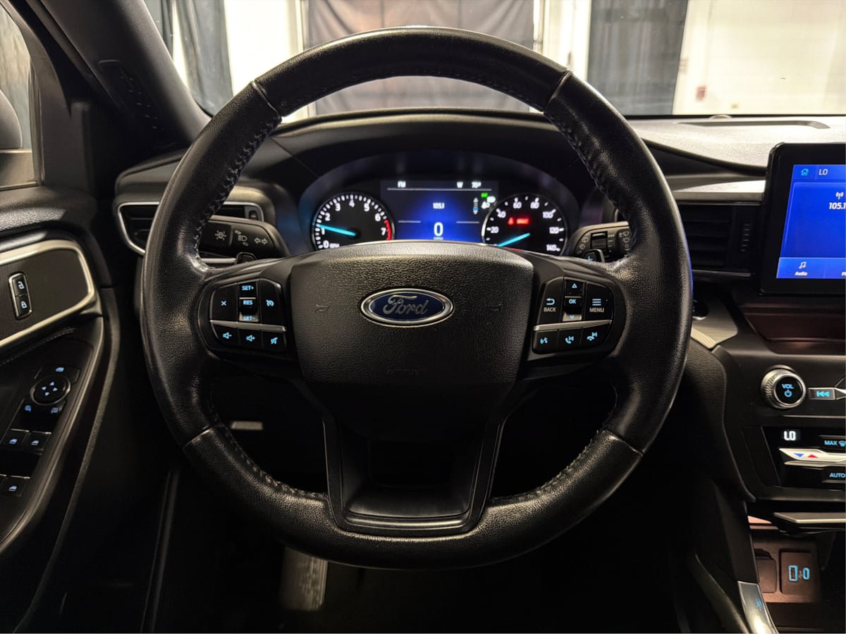 Used 2020 Ford Explorer XLT w/ Equipment Group 202A RWD image 20