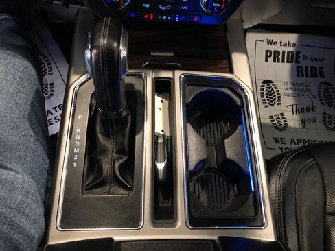 Used 2016 Ford F150 Lariat w/ Equipment Group 502A Luxury image 20