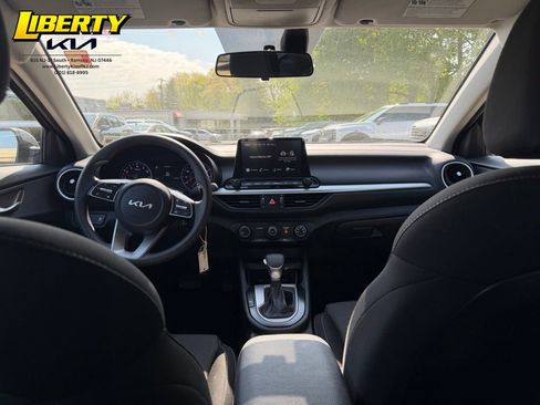 Used 2023 Kia Forte LXS w/ LXS Technology Package FWD image 11