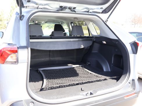 Used 2025 Toyota RAV4 XLE image 16