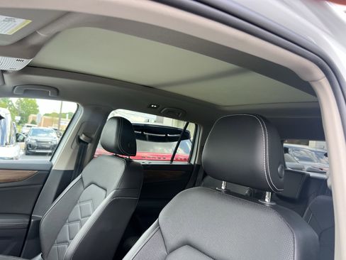 Used 2024 Volkswagen Atlas SE FWD image 19
