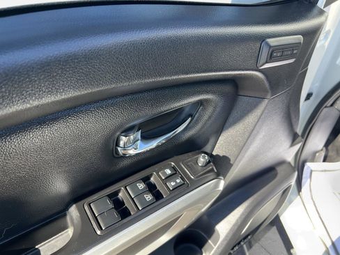 Used 2018 Nissan Titan SL w/ Chrome Package image 14