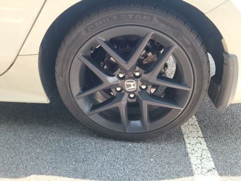 Used 2023 Honda Civic Sport image 12