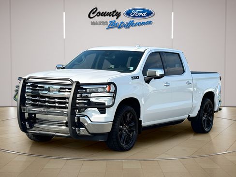 Used 2026 Chevrolet Silverado 1500 LTZ w/ Z71 Off-Road Package AWD/4WD image 2