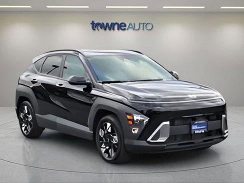 Used 2025 Hyundai Kona SEL FWD image 8