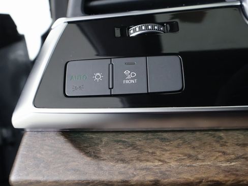 Used 2025 Audi Q8 Premium Plus w/ Premium Plus Package image 28