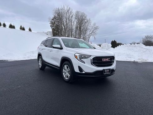 Certified 2021 GMC Terrain SLE w/ Driver Convenience Package image 1