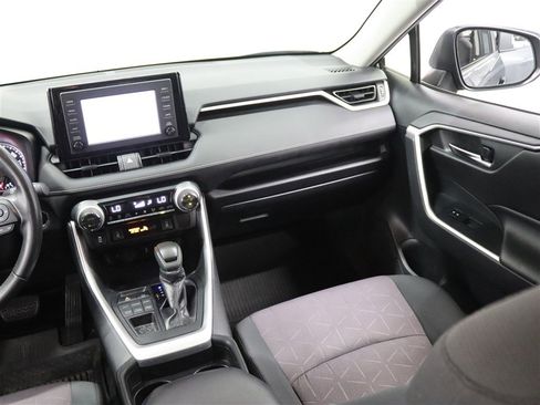 Used 2019 Toyota RAV4 XLE image 19