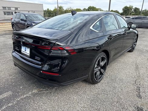 Used 2025 Honda Accord Sport image 11