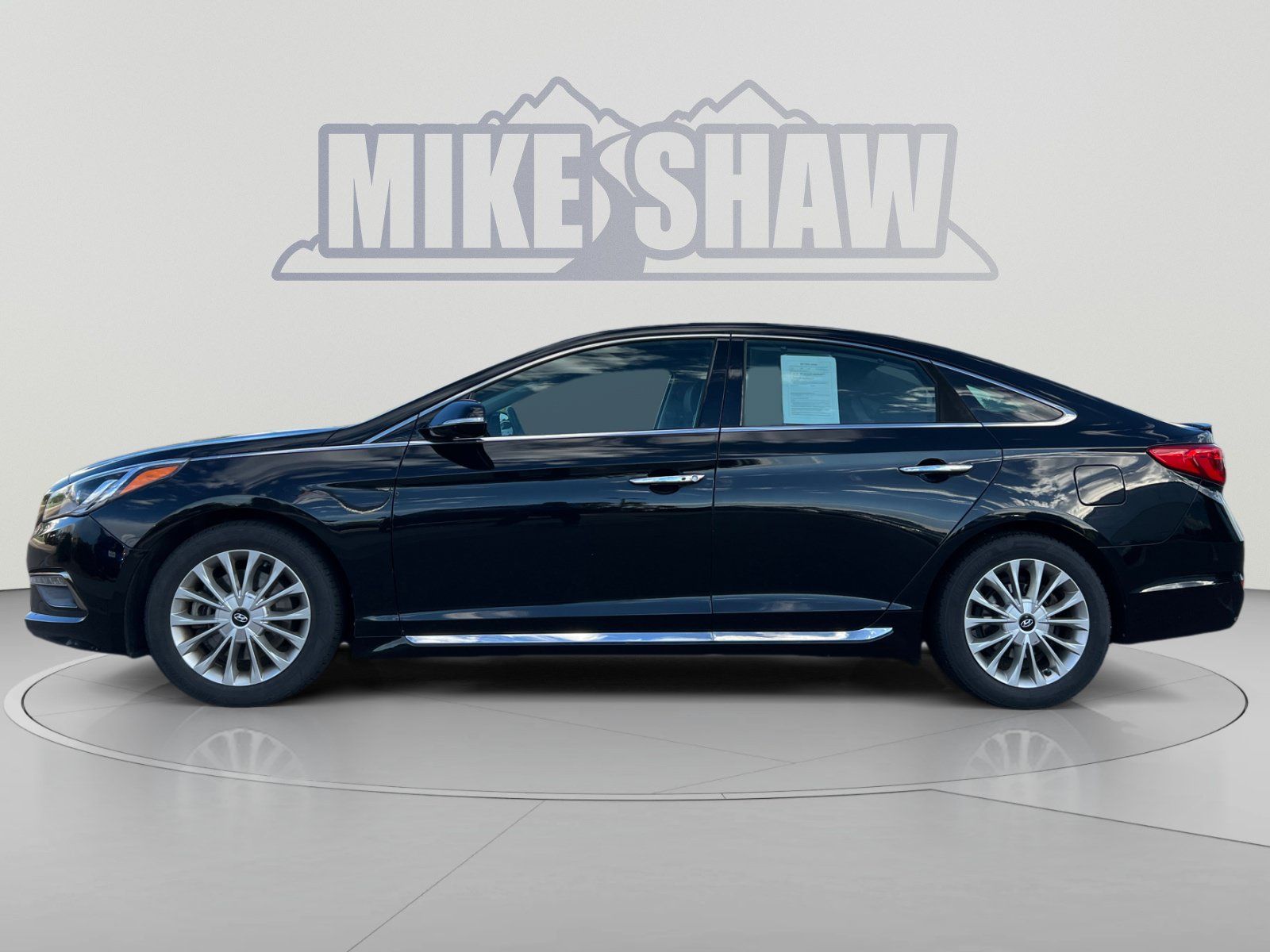 Used 2015 Hyundai Sonata Limited w/ Option Group 06 FWD image 2