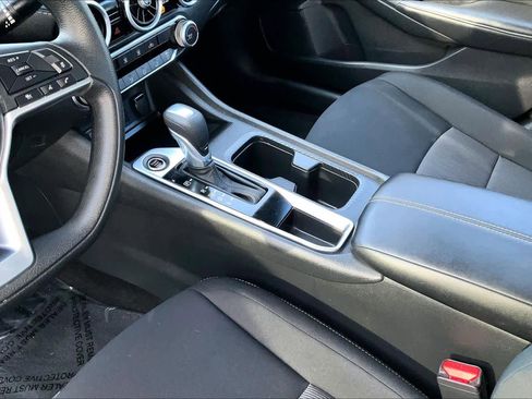 Used 2025 Nissan Sentra SV image 14