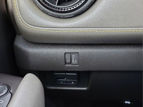 Used 2024 Chevrolet Colorado ZR2 w/ Safety Package image 13