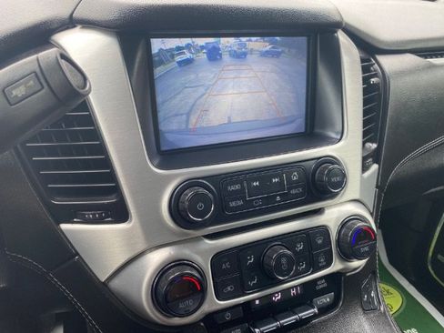 Used 2018 GMC Yukon XL SLT w/ Open Road Package AWD/4WD image 27