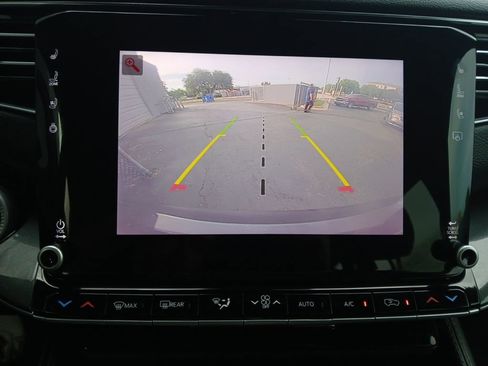 Used 2022 Jeep Wagoneer Series I AWD/4WD image 9
