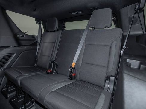 Used 2024 Chevrolet Tahoe LS RWD image 16